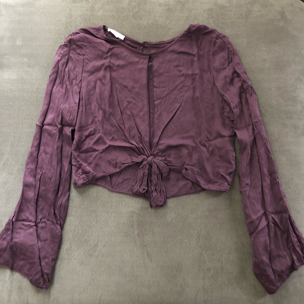 Bell sleeve top